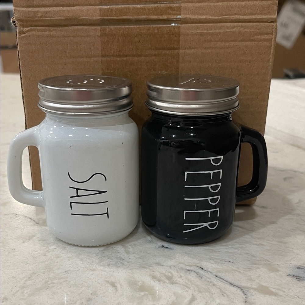 Salt & Pepper shaker